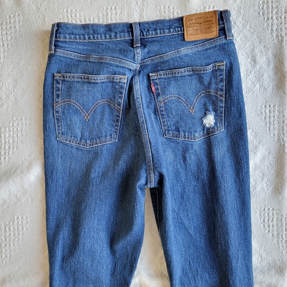 Levi's Ribcage Boot Distressed 90's High Waisted Casual Denim Jean- Dark Wash - Picture 4 of 10
